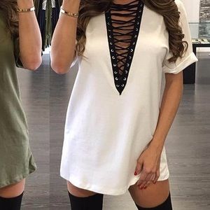 SUPER CUTE lace up T-shirt dress